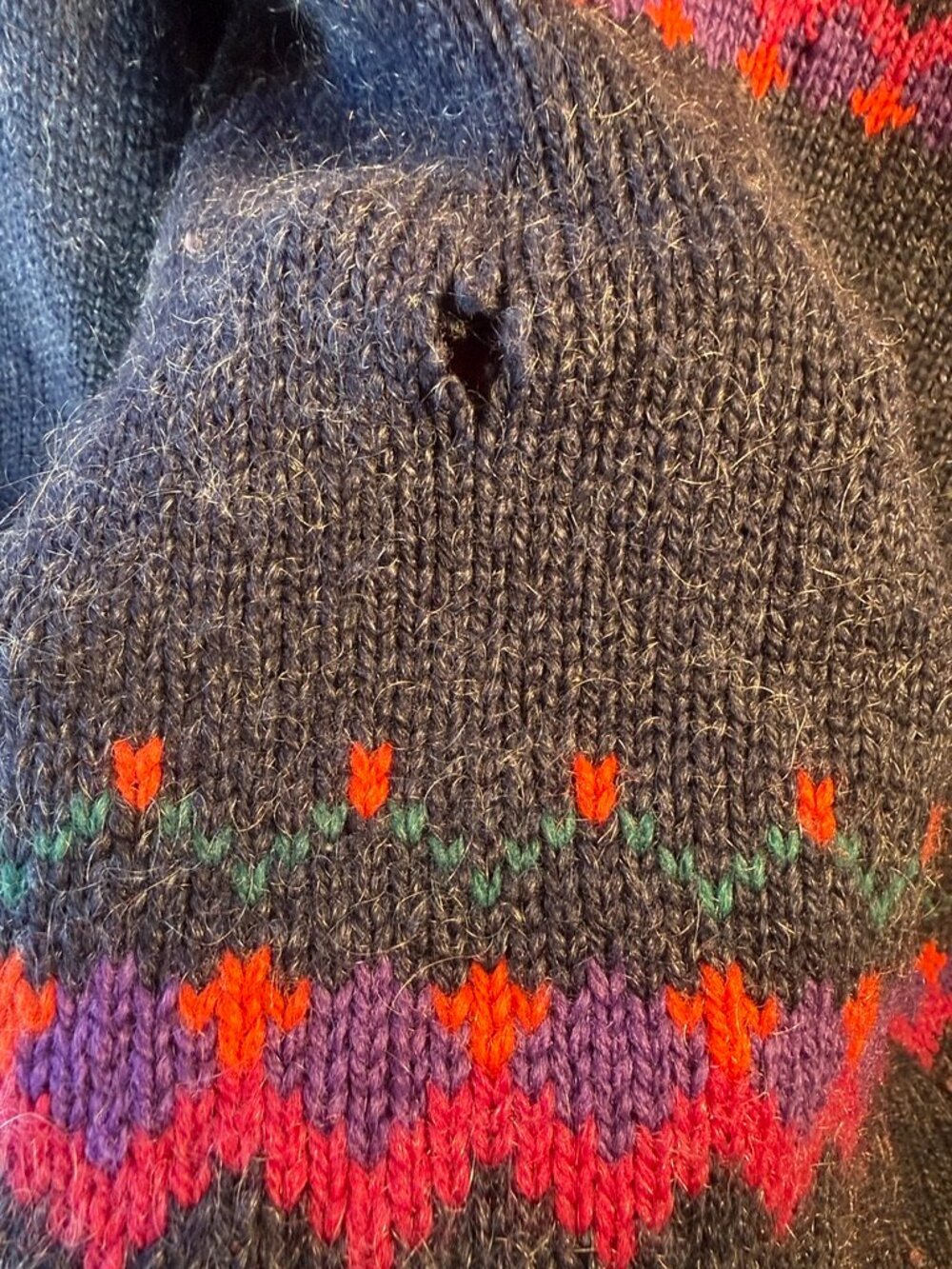 Vintage Woolrich Colorful Leaves Button Sweater - Picture 6 of 10